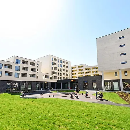 Apartment Near City Center
